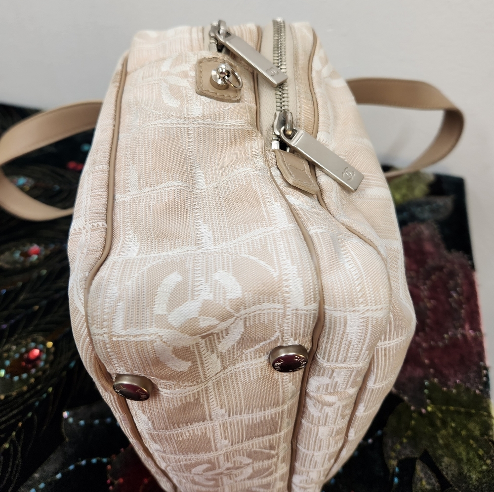 Chanel Bag - Picture 6 of 12